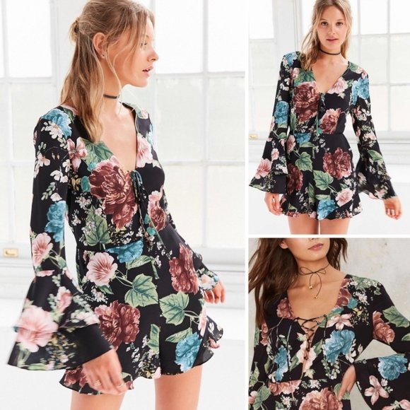 Bardot Pants - NWT Bardot Amelia Black bell sleeve Floral lace up romper, Size 8